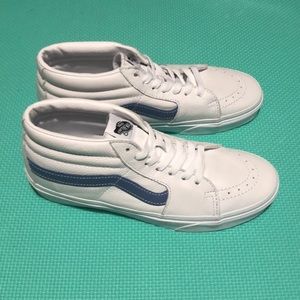New Authentic Vans Unisex Shoe